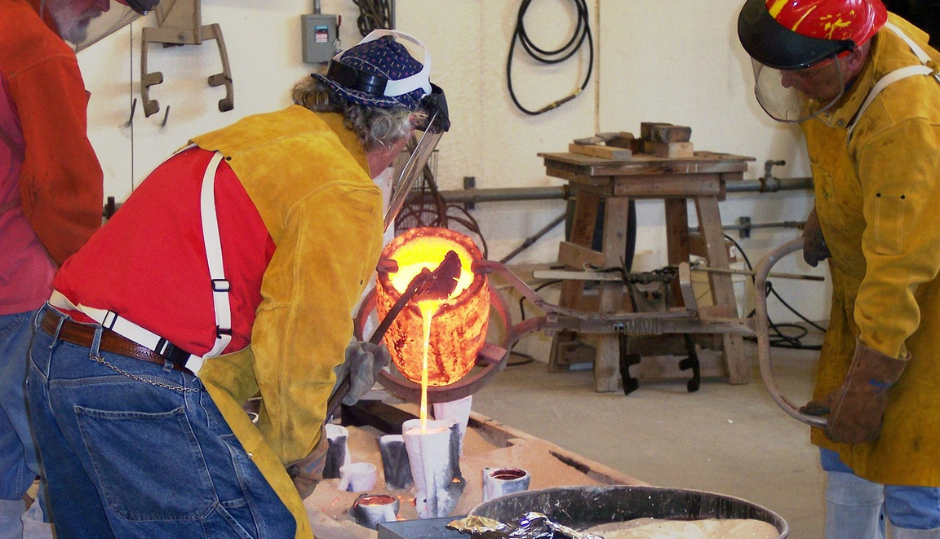 Somos tu socio confiable en materiales refractarios de alta calidad y sinterización